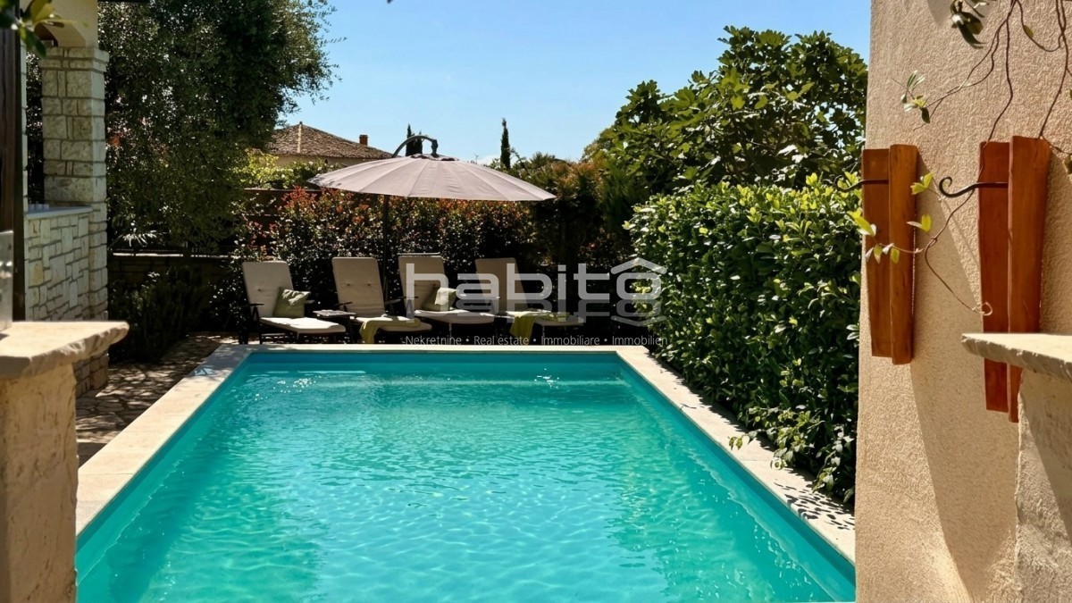 Doppelhaushälfte mit Pool nahe Poreč, Istrien – Zu Verkaufen