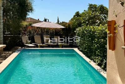 Doppelhaushälfte mit Pool nahe Poreč, Istrien – Zu Verkaufen