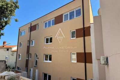 Istra, Ližnjan : Pritlično stanovanje z vrtom