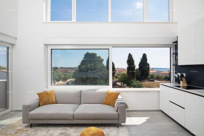 Wir verkaufen ein Penthouse mit Meerblick in Fazana