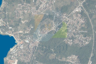 Poreč, nähere Umgebung, Baugrundstück 578 m², 2 km vom Meer