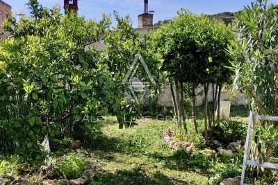 Historic Villa – Apartment with Commercial Space and Garage near Pula Arena