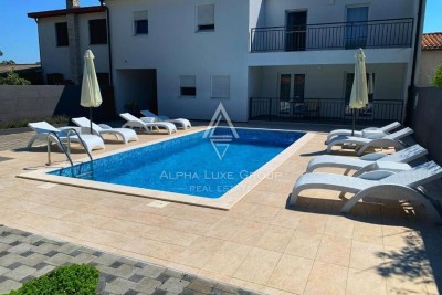 Bella casa con quattro appartamenti e piscina, Istria, Medulin