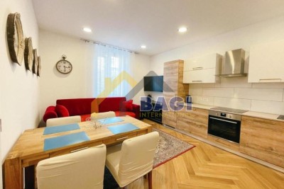 PRILOŽNOST PULA 3 STANOVANJA V ENEM NADSTROPJU 95,50 m2