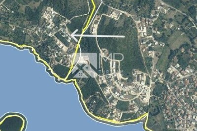 Građevinska parcela na prodaju – Pomer, 417 m²