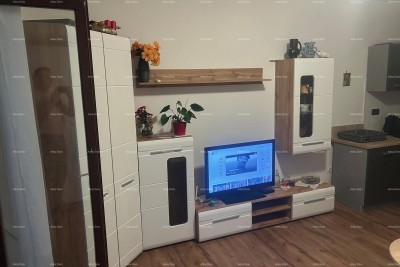 Umag, namještena garsonijera, 28 m2