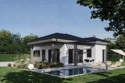Casa in fase di costruzione con piscina - posizione tranquilla per una perfetta casa familiare o per una vacanza.