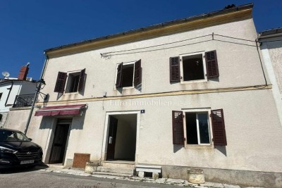 Kuća s panoramskim pogledom na more u samom srcu Vrsara