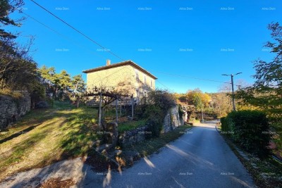 Altes istrisches Steinhaus mit Blick auf Grožnjan.
