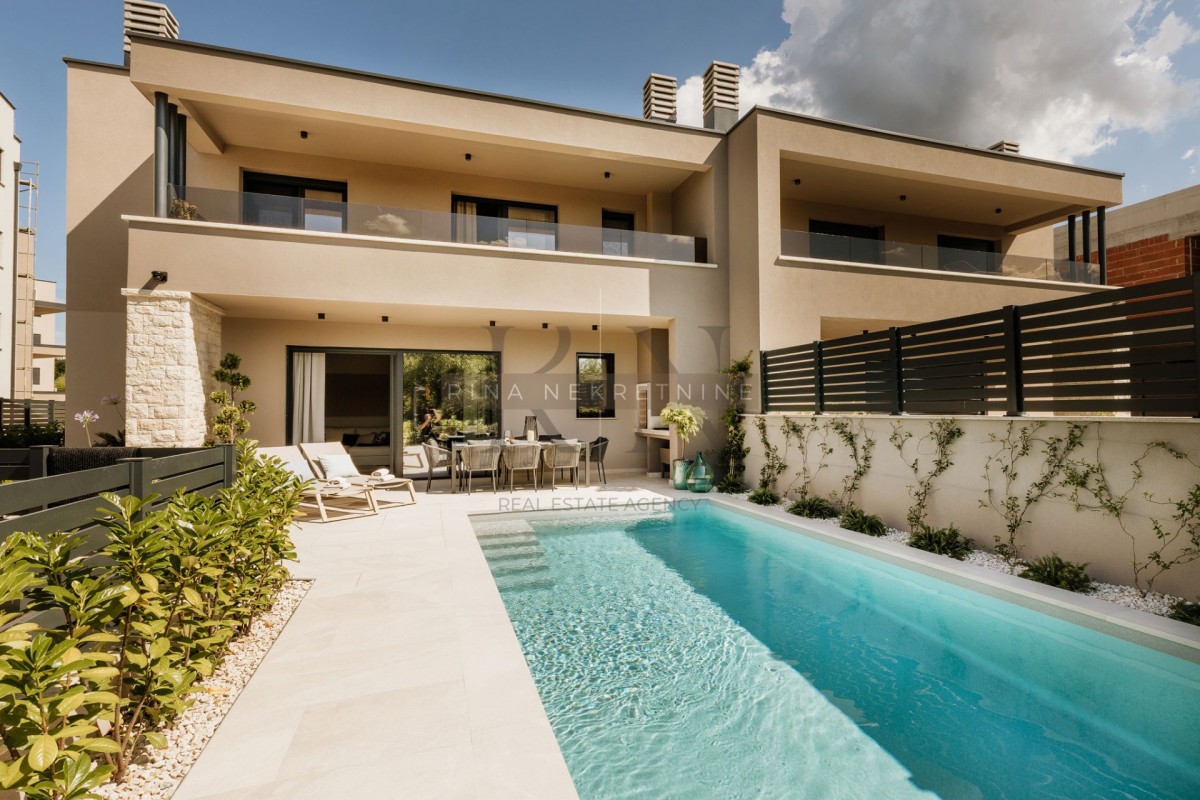 ISTRIEN – POREČ – FERTIGGESTELLTE NEUE VILLA MIT SWIMMINGPOOL!