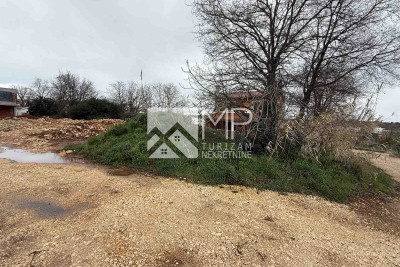 Building plot 600 m² in a quiet area, near Medulin Pound