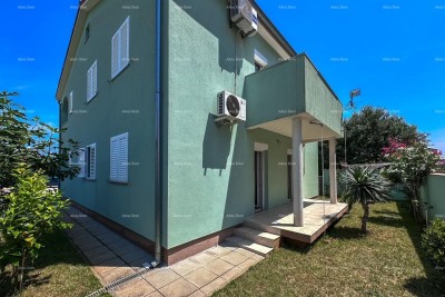 Vendiamo una casa con due appartamenti a Valbandon.