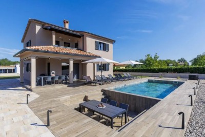 Istrien, Labin – modernes Haus mit Swimmingpool