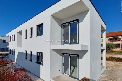 Poreč, neue Wohnung mit 73 m² in Poreč, 1. Obergeschoss - in Gebäude