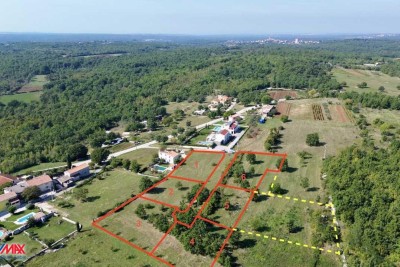 ISTRA, VIŠNJAN, KOMBINACIJA GRAĐEVINSKOG I POLJOPRIVREDNOG ZEMLJIŠTA