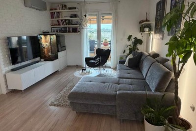 Well-equipped two-bedroom apartment in Pula