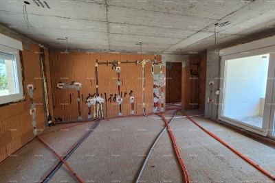 Verkauf - S3-Wohnung mit Terrasse im Bau, neues Wohngebäude, Ližnjan!