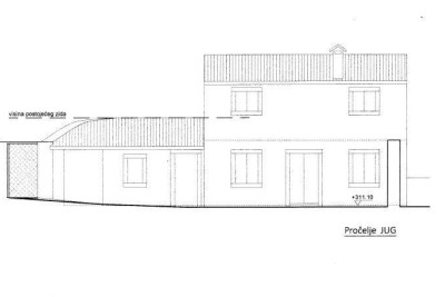 Vecchia casa in pietra con progetto di ristrutturazione e concessione edilizia