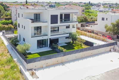 Terraced house with three bedrooms and a beautiful view of the sea - under construction