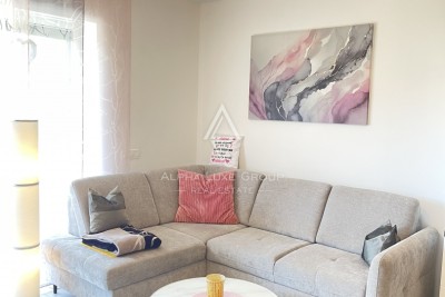 Istra, Poreč: Prizemni stan s privatnim vrtom blizu mora