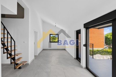 New apartment in Valbandon, 1600m from the sea!