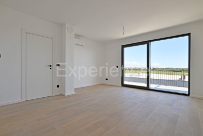ISTRIEN, Umag – Wohnung in einem Neubau mit Garage, 2. Stock, AUFZUG!