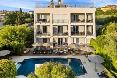 HOTEL WITH A WELL-ESTABLISHED BUSINESS – VINKURAN, 300 m FROM THE SEA