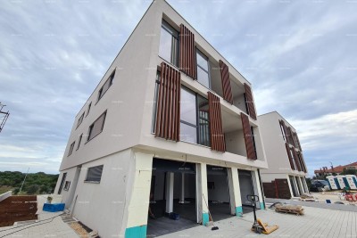 Novi, moderni, stambeni kompleks, Rovinj! Dvoetažni stan s parkirnim i garažnim mjestom! B4/A