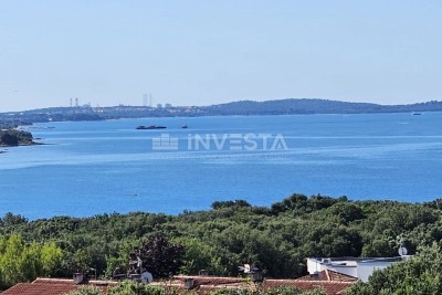 Barbariga, kuća u nizu s pogledom na more