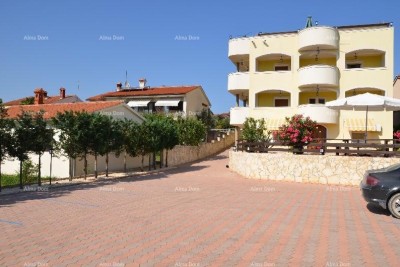Mehrfamilienhaus mit Pool in toller Lage, mit Blick auf das Meer in Medulin