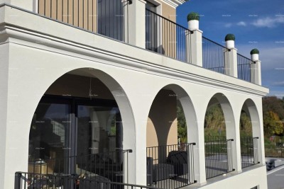 Buje, Luksuzna vila s bazenom