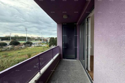 Posizione top! Vendita di un appartamento nelle immediate vicinanze del centro città, Pola!