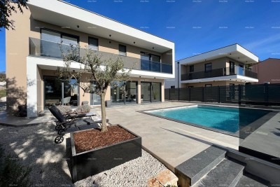 Vendita di una moderna villa con piscina, Svetvinčenat!