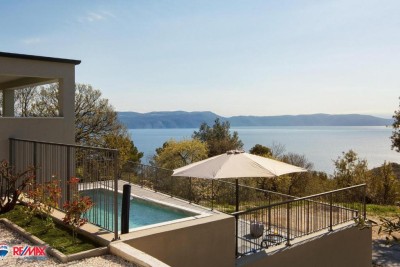 ISTRA, LABIN, MODERNA KUĆA U BLIZINI MORA