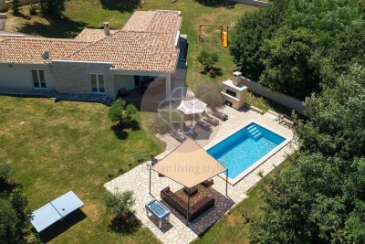 Vrhunska vila na izvrsnoj, mirnoj lokaciji s pogledom na Učku