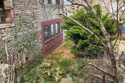 ISTARISCHES HAUS IN ŠIŠAN