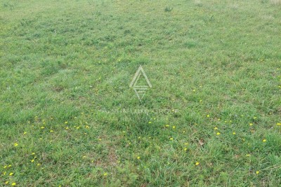 Istria, Loborika : Terreno 1.085 m² per appartamenti