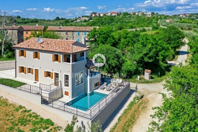 Buje okolica – elegantna kuća s bazenom i panoramskim pogledom