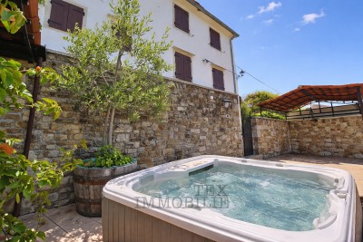 Motovun – Charmantes Steinhaus mit Terrasse und Panoramablick
