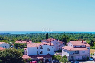 Vista panoramica dalla terrazza di un nuovo appartamento di cui ti innamorerai subito