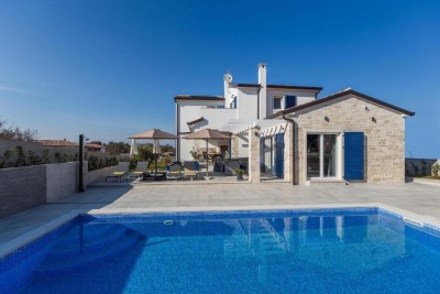 Poreč, Villa with Pool 3 km from the seaside