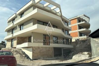 Istrien, Pula: Luxus erdgeschoss wohnung mit garten
