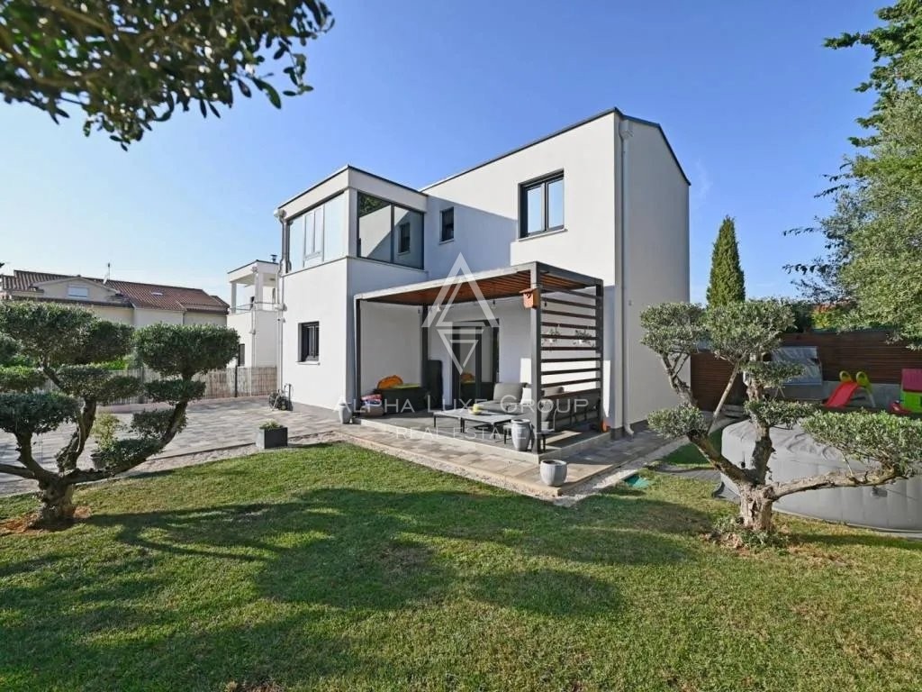 Istrien, Poreč – smartes haus mit garten und jacuzzi