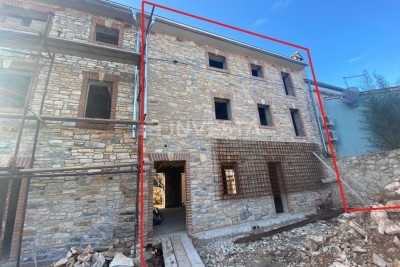 Svetvinčenat, Juršići, casa a schiera con appartamento aggiuntivo