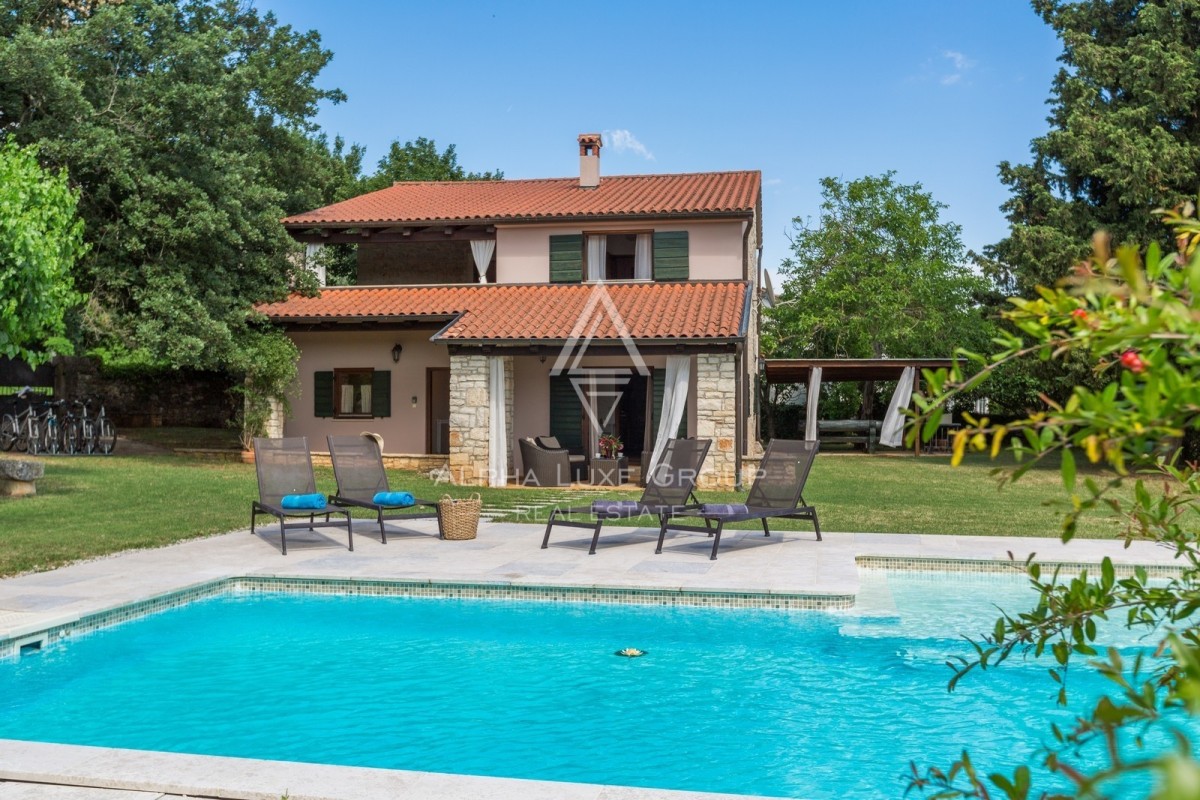 Istrien, Poreč, Renovierte villa mit pool und garten
