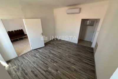 Pulj, Center Stanovanje s površino 69,55 m², 3. nadstropje