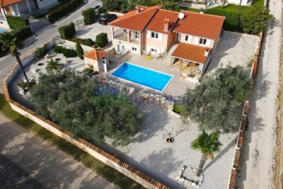 Villa indipendente con appartamento aggiuntivo e vista mare, Poreč, Istria