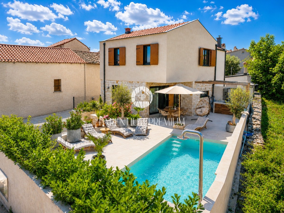 Marčana, modernes Haus mit Pool in der Nähe des Zentrums