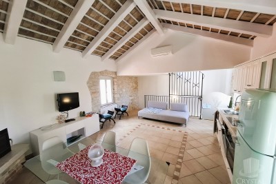 Edinstvena hiša v centru Novigrada