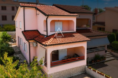 Istria, Poreč : Casa con 3 camere, 3 km dal centro